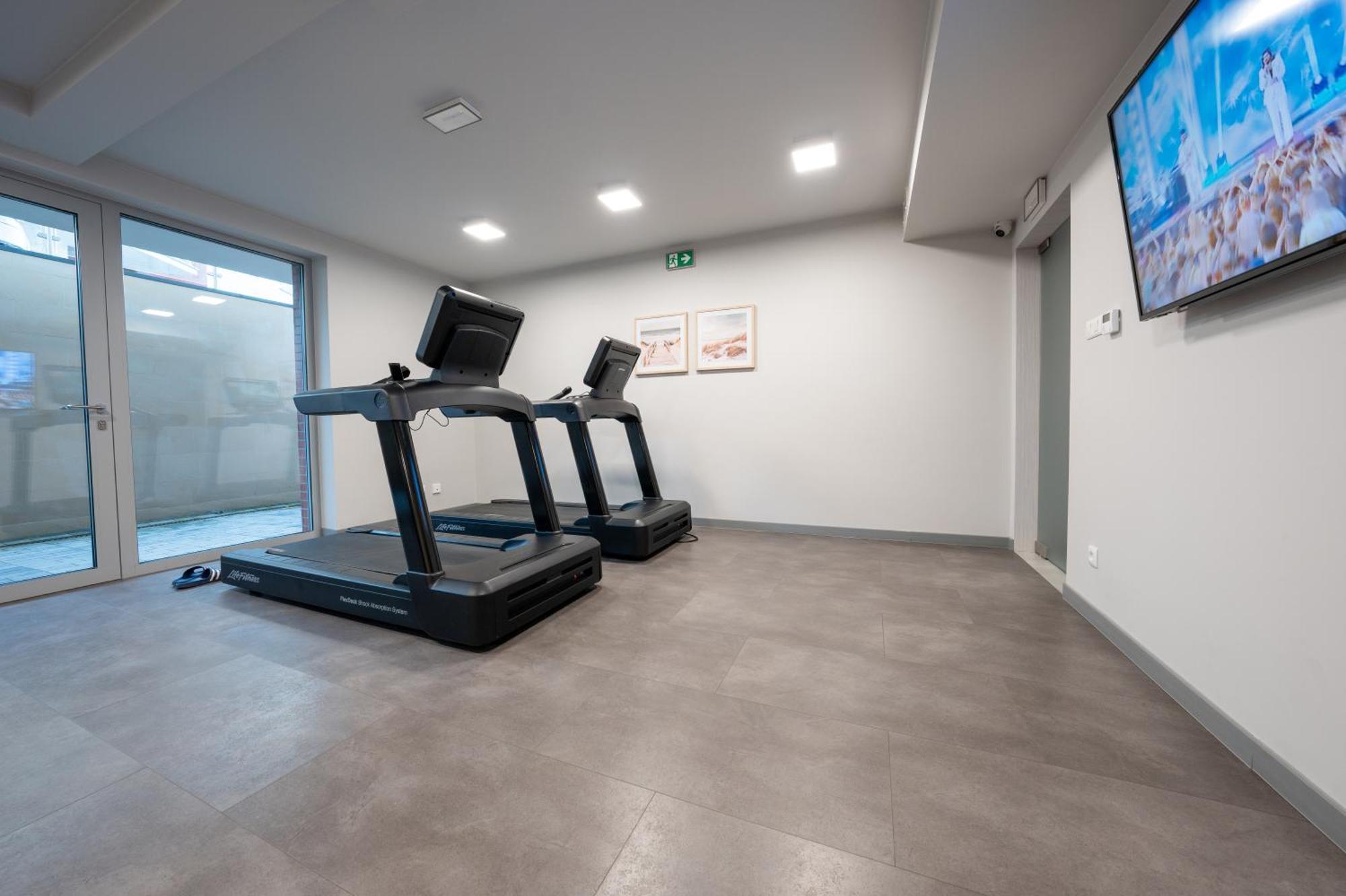 Miodowy Apartament Z Duzym Tarasem W Rewalu, Blisko Morza Extérieur photo