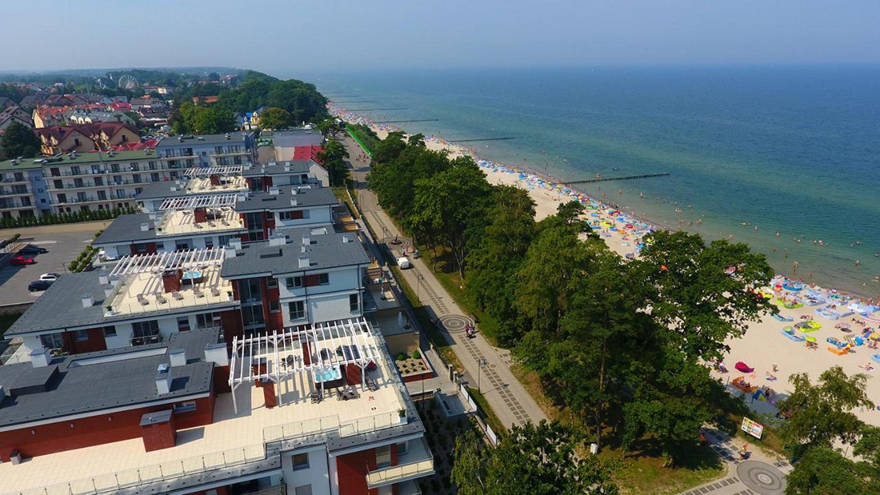 Miodowy Apartament Z Duzym Tarasem W Rewalu, Blisko Morza Extérieur photo