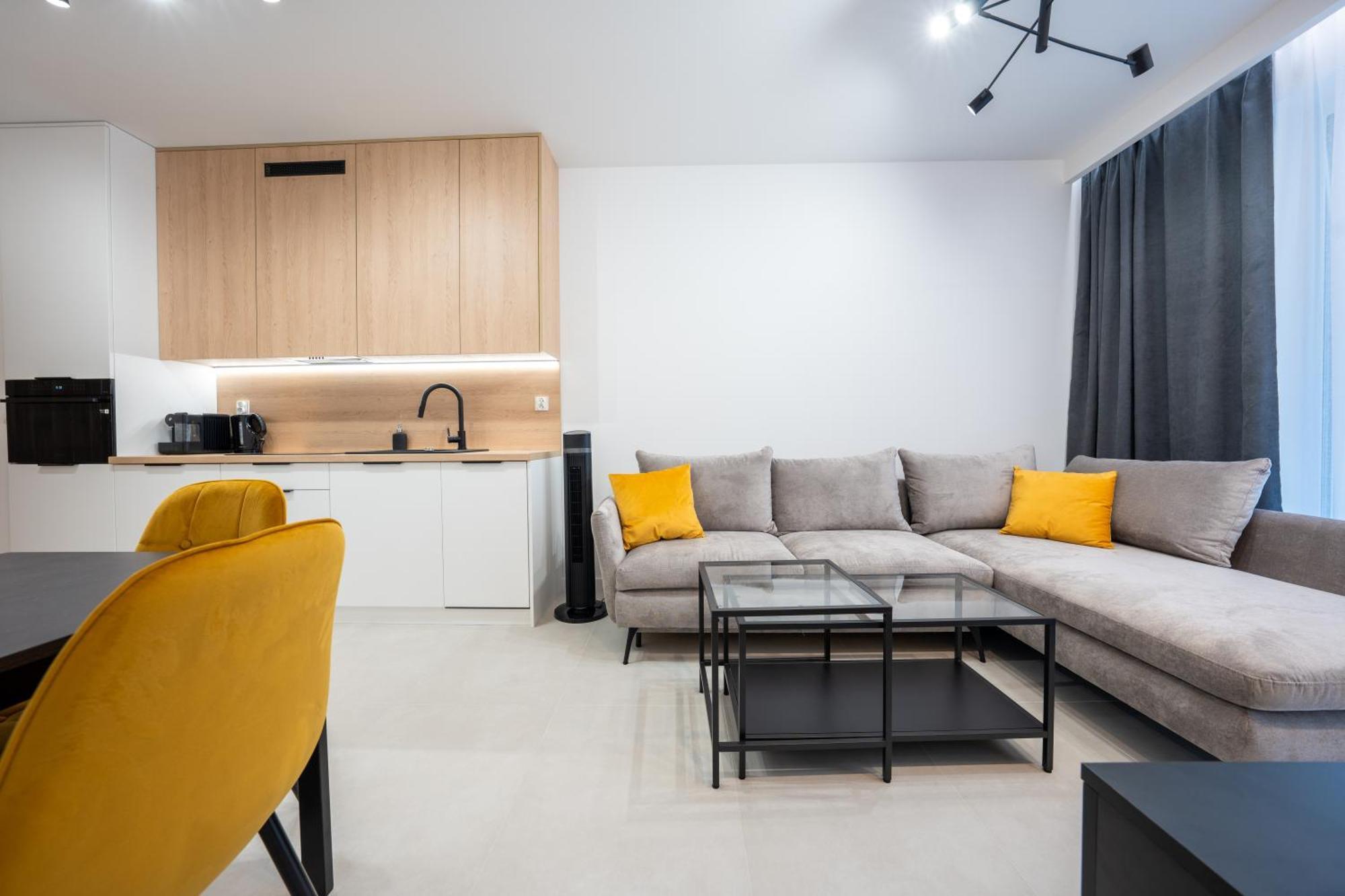 Miodowy Apartament Z Duzym Tarasem W Rewalu, Blisko Morza Extérieur photo