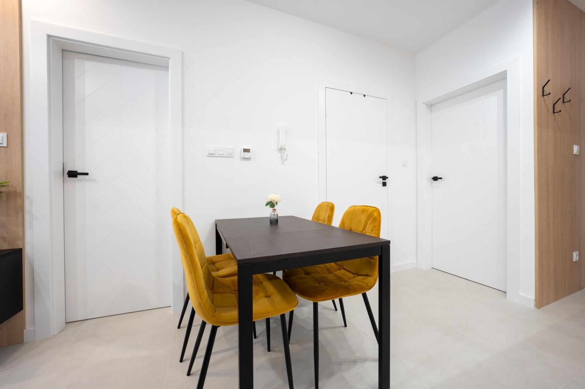 Miodowy Apartament Z Duzym Tarasem W Rewalu, Blisko Morza Extérieur photo