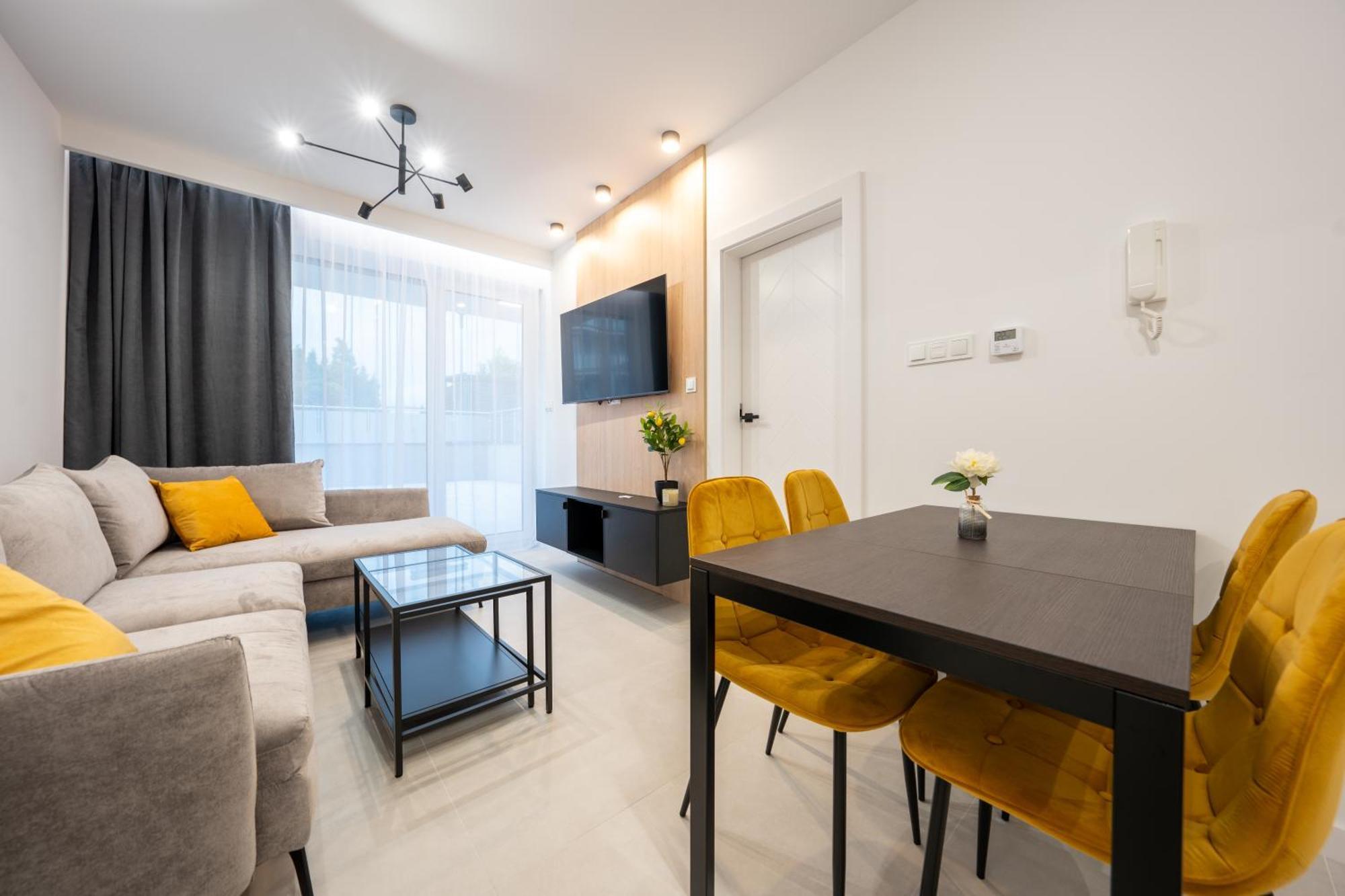 Miodowy Apartament Z Duzym Tarasem W Rewalu, Blisko Morza Extérieur photo