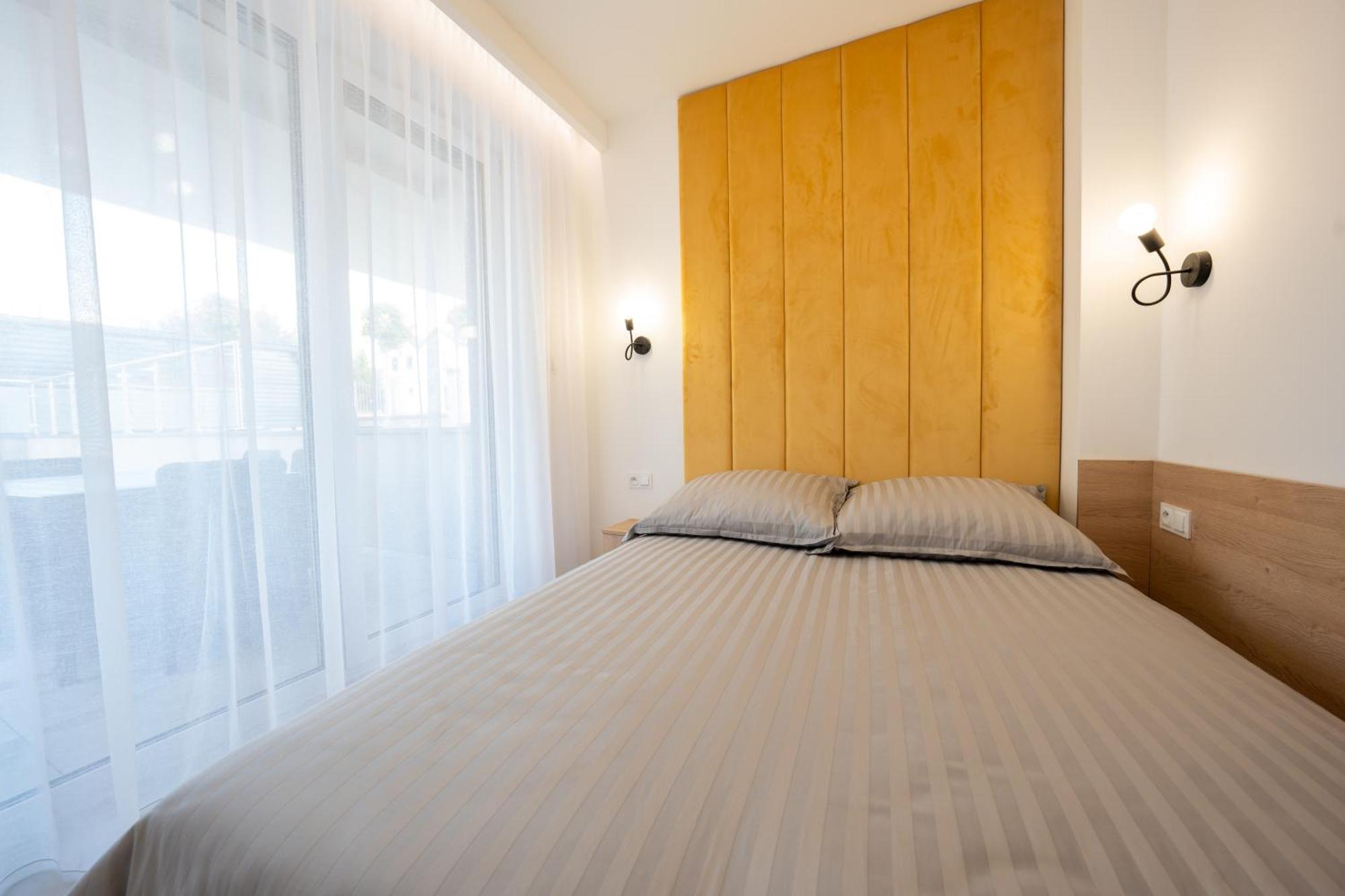 Miodowy Apartament Z Duzym Tarasem W Rewalu, Blisko Morza Extérieur photo